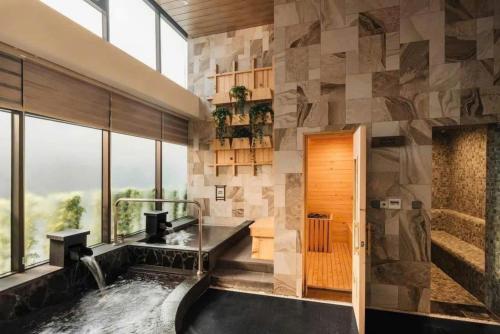 Hot tub, Capsule Onsen Landmark in Van Giang Hot tub, Capsule Onsen Landmark in Van Giang