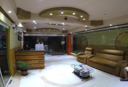 Vestíbulo, RedDoorz Plus @ Taj Hotel Tuguegarao in Tuguegarao City Vestíbulo, RedDoorz Plus @ Taj Hotel Tuguegarao in Tuguegarao City