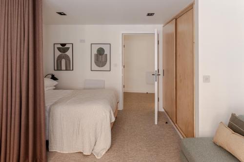 King Street Studios - King John I