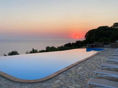 숙소 외관, Olympian Villa with Private Pool in 카리차 (에브리메니) 숙소 외관, Olympian Villa with Private Pool in 카리차 (에브리메니)