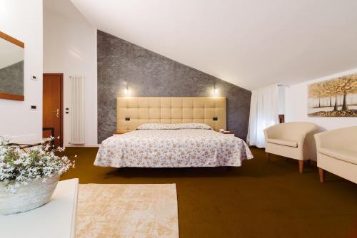 Hotel Roma in Чіттаделла Hotel Roma in Чіттаделла