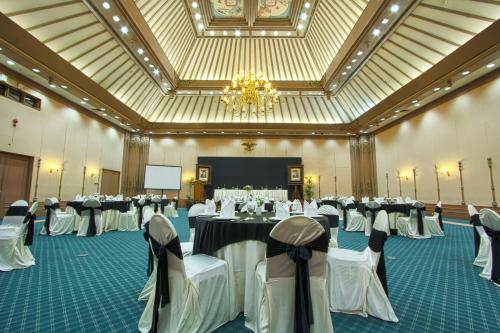 ห้องจัดเลี้ยง, โรงแรมซาฮิด จายา โซโล (Sahid Jaya Solo Hotel) near พระราชวังมังกูเนการัน ห้องจัดเลี้ยง, โรงแรมซาฮิด จายา โซโล (Sahid Jaya Solo Hotel) near พระราชวังมังกูเนการัน