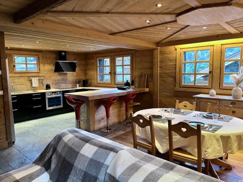 Cosy base to ski the 3 Valleys in Le Raffort Cosy base to ski the 3 Valleys in Le Raffort