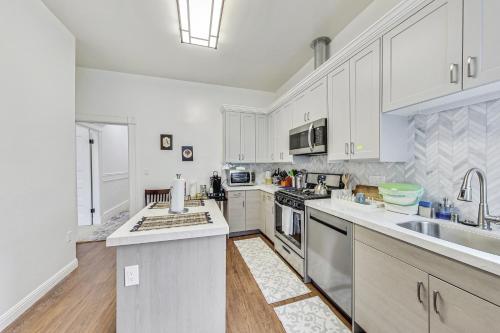 In The Heart Of Haight Ashbury 5 Bedroom House in Haight Ashbury In The Heart Of Haight Ashbury 5 Bedroom House in Haight Ashbury