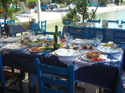 مرافق, Posidonio Hotel in Posidonio مرافق, Posidonio Hotel in Posidonio