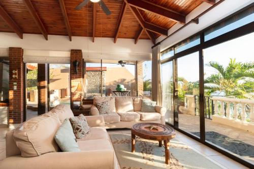 Luxury Flamingo villa with outdoor bar - pool and magnificent views in Playa Flamingo Luxury Flamingo villa with outdoor bar - pool and magnificent views in Playa Flamingo