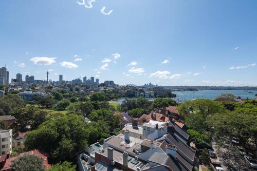 Delightful Darling Point Studio w Stunning Rooftop in Darling Point Delightful Darling Point Studio w Stunning Rooftop in Darling Point