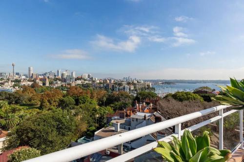 Elegant Studio with Rooftop Harbour Views in Darling Point Elegant Studio with Rooftop Harbour Views in Darling Point
