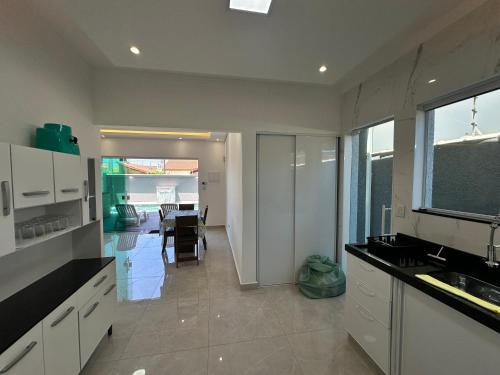 casa a 600 metros da praia in 파르케 발네아리우 오아시스 casa a 600 metros da praia in 파르케 발네아리우 오아시스