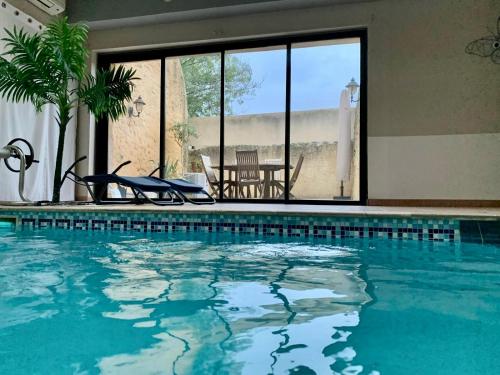 Úszómedence, La maison de Lalie in Lagrasse Úszómedence, La maison de Lalie in Lagrasse