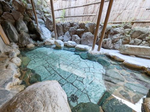 Open air bath, Izu Shuzenji Onsen Hotel Takitei near Joyama Open air bath, Izu Shuzenji Onsen Hotel Takitei near Joyama