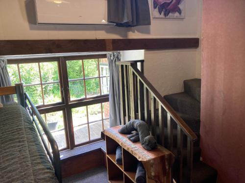 The Chalet Bed and Breakfast-peace and quiet in the country 12 minutes from City near The Royal Albatross Centre The Chalet Bed and Breakfast-peace and quiet in the country 12 minutes from City near The Royal Albatross Centre