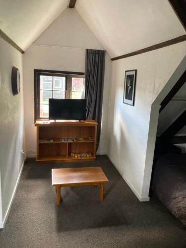 Facilities, The Chalet Bed and Breakfast-peace and quiet in the country 12 minutes from City in Waitati Facilities, The Chalet Bed and Breakfast-peace and quiet in the country 12 minutes from City in Waitati