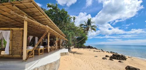 Moonlight Bay Resort in Klong Tob Beach Moonlight Bay Resort in Klong Tob Beach