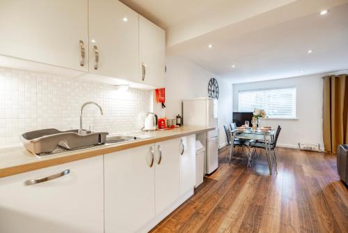 Bright House with Garden & Patio in Market Town in Észak-Inverurie Bright House with Garden & Patio in Market Town in Észak-Inverurie