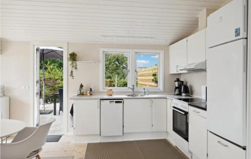 مطبخ, Nice Home In Juelsminde With Kitchen in Juelsminde Town Center مطبخ, Nice Home In Juelsminde With Kitchen in Juelsminde Town Center