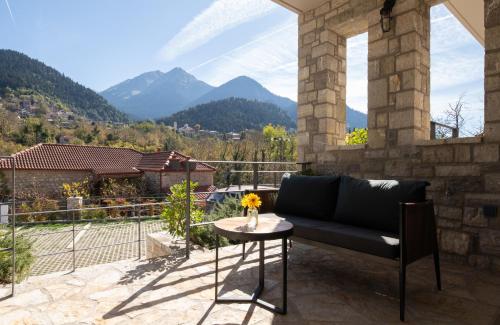 شرفة/ تراس, Evora Luxury Suites in Megalo Chorio شرفة/ تراس, Evora Luxury Suites in Megalo Chorio