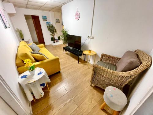 Ruang bersama/area TV, Apartemen 200 m² dengan 1 kamar tidur dan 1 kamar mandi pribadi di Ariel (Dotan's Boutique Guesthouse - By The Beach!) in Tel Aviv Ruang bersama/area TV, Apartemen 200 m² dengan 1 kamar tidur dan 1 kamar mandi pribadi di Ariel (Dotan's Boutique Guesthouse - By The Beach!) in Tel Aviv