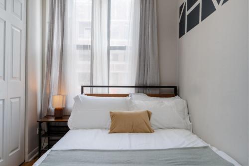 Flexhome Ukrainian Village 2BR D4