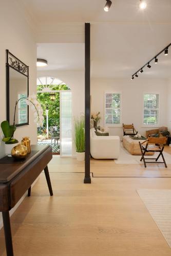 Sweet Juliet, Double Bay Isyd in Double Bay Sweet Juliet, Double Bay Isyd in Double Bay