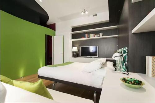 Smart studio in center of Brera