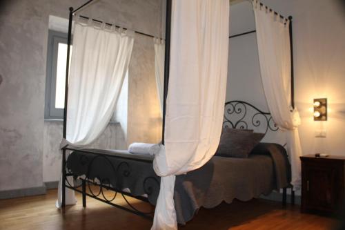 This photo about Piazza del Popolo Rooms shared on HyHotel.com