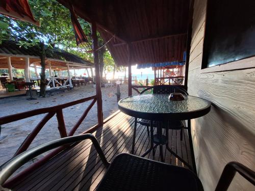 Erkély/terasz, Breizh Cape Beach Bungalows in Baan Klong Khong Erkély/terasz, Breizh Cape Beach Bungalows in Baan Klong Khong