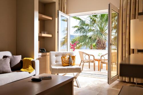 شرفة/ تراس, TUI MAGIC LIFE Bodrum - All Inclusive in يالتشيفليك شرفة/ تراس, TUI MAGIC LIFE Bodrum - All Inclusive in يالتشيفليك