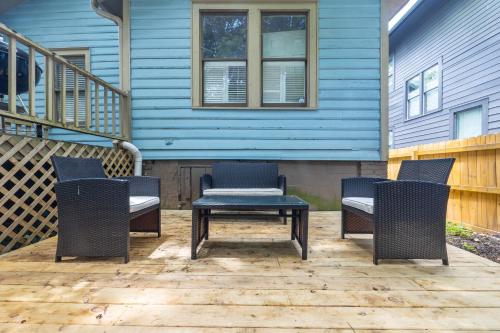 Facilities, 1920s Bungalow with King bed WIFI Fenced backyard in Druid Hills Facilities, 1920s Bungalow with King bed WIFI Fenced backyard in Druid Hills