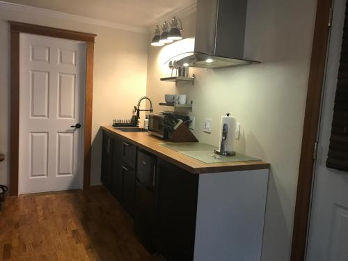 Canadian Rockies Inn - Adults only in Field (BC) Canadian Rockies Inn - Adults only in Field (BC)