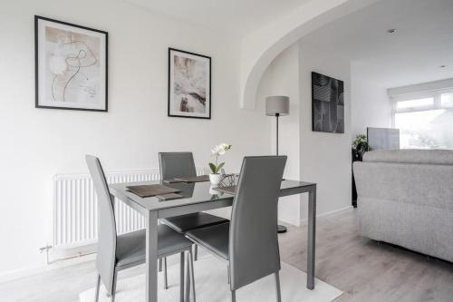 Comfy 3 Bedroom Home - Merseyside in Croxteth Comfy 3 Bedroom Home - Merseyside in Croxteth