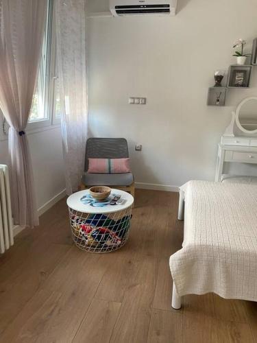 Charming Studio Retreat in the Heart of Zagreb in ซาวิกา Charming Studio Retreat in the Heart of Zagreb in ซาวิกา