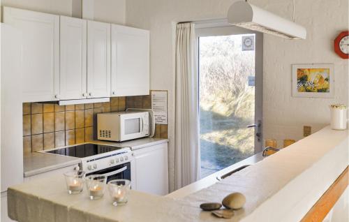 cuina, Pet Friendly Home In Hvide Sande in Hvide Sande cuina, Pet Friendly Home In Hvide Sande in Hvide Sande