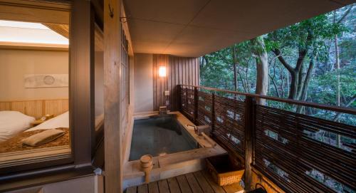 Open air bath, Ryokan Ikyu with Private Bath facility in Ise Open air bath, Ryokan Ikyu with Private Bath facility in Ise