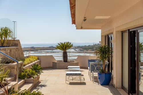 陽台/露台, 湖濱莊園酒店 (Hotel Quinta do Lago) in 阿爾馬西爾 陽台/露台, 湖濱莊園酒店 (Hotel Quinta do Lago) in 阿爾馬西爾
