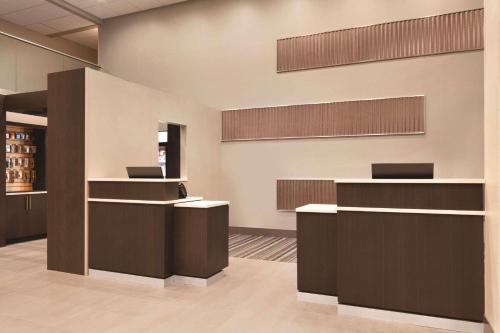 Lobby, Radisson Hotel Charlotte Airport in Charlotte City Center Lobby, Radisson Hotel Charlotte Airport in Charlotte City Center