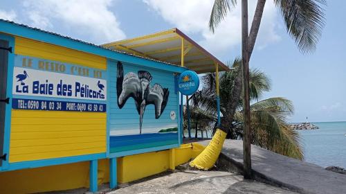 Ресторант, Le Studio Oncle Sam - Accès piscine et plage (Le Studio Oncle Sam - Acces piscine et plage) in Saint-Felix Ресторант, Le Studio Oncle Sam - Accès piscine et plage (Le Studio Oncle Sam - Acces piscine et plage) in Saint-Felix