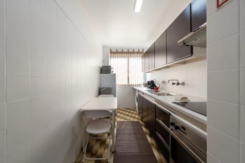 Kitchen, Maia's Cozy Apartment in Valongo Kitchen, Maia's Cozy Apartment in Valongo