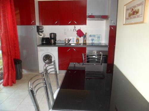 La Maison au bord du lac de Vassiviere in Beaumont-du-Lac La Maison au bord du lac de Vassiviere in Beaumont-du-Lac