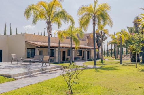 Pohled zvenku, Víd de Luna San Miguel de Allende (Vid de Luna San Miguel de Allende) in Atotonilco Pohled zvenku, Víd de Luna San Miguel de Allende (Vid de Luna San Miguel de Allende) in Atotonilco