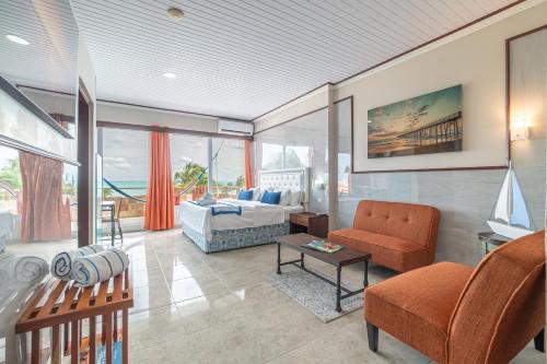 Island Magic Beach Resort in Caye Caulker Island Magic Beach Resort in Caye Caulker