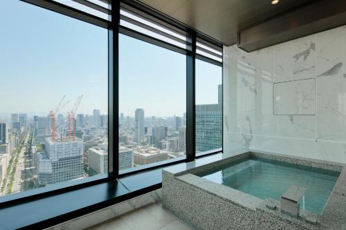Open air bath, Candeo Hotels Osaka The Tower in Umeda Open air bath, Candeo Hotels Osaka The Tower in Umeda