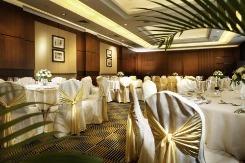Meeting room / ballrooms, Park Plaza Beijing Wangfujing near Siji Minfu Restaurant Peking Roast Duck (Dengshikou) Meeting room / ballrooms, Park Plaza Beijing Wangfujing near Siji Minfu Restaurant Peking Roast Duck (Dengshikou)