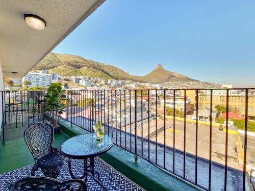 Prime views of Lion's Head! Best location! Patio!