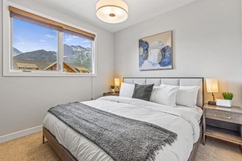 Elevated Mountain Living 2BD Spring Creek Unit