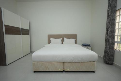 Grand Dahlia Apartments