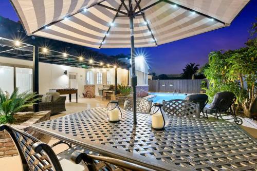 Massive 5BR Resort Style Retreat with Heated Pool in Serra Mesa Massive 5BR Resort Style Retreat with Heated Pool in Serra Mesa