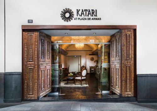 Entrée, Katari Hotel at Plaza de Armas in Arequipa Entrée, Katari Hotel at Plaza de Armas in Arequipa