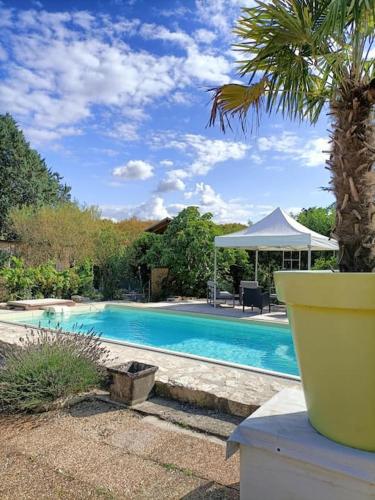 Grand Loft design avec piscine prox futuroscope in Vouille Grand Loft design avec piscine prox futuroscope in Vouille