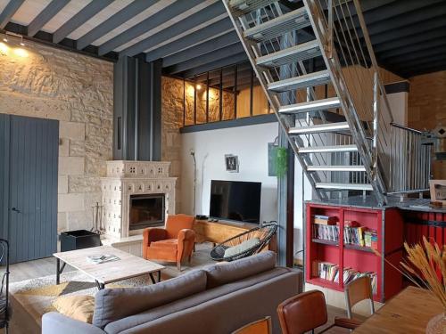 Grand Loft design avec piscine prox futuroscope in Vouille Grand Loft design avec piscine prox futuroscope in Vouille